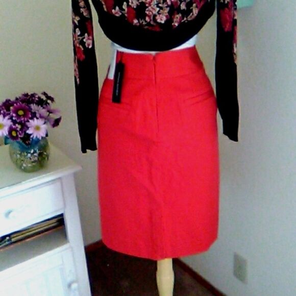 NWT Banana Republic Straight Red Skirt with BONUS SWEATER - Picture 4 of 12